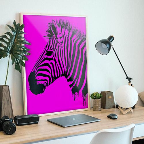 Roze neon poster bedrukt bij Allgifts. Bedruk nu jouw neon posters met eigen ontwerp tegen de laagste prijs!