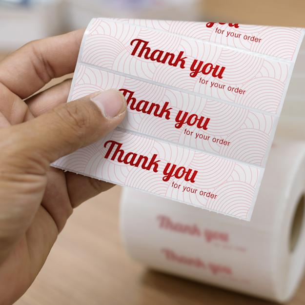 Etiketter på rulle med folierad finish