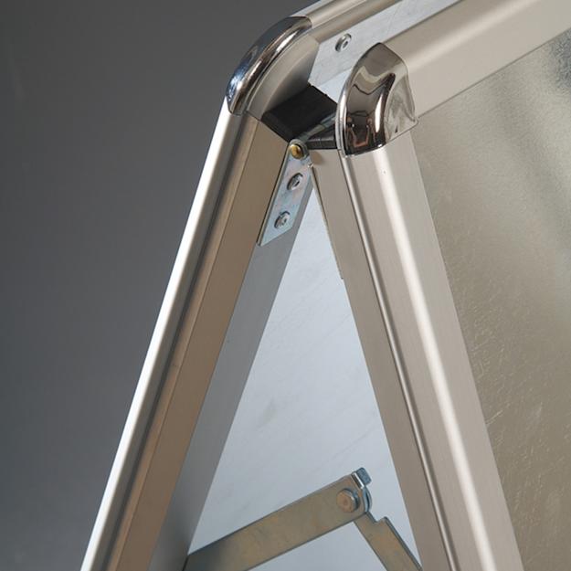 Cavalletti pubblicitari pieghevoli porta poster