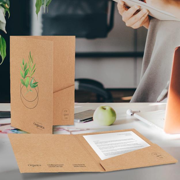 Präsentationsmappe mit geleimter Tasche