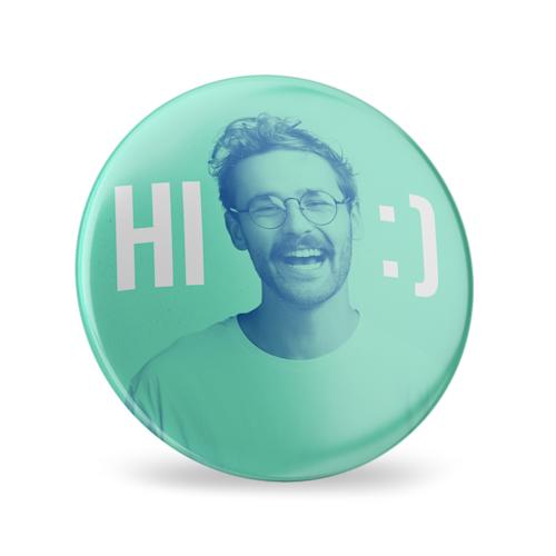 Gepersonaliseerde button met tekst of een logo in formaat 75mm verkrijgbaar bij Drukzo.