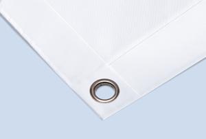 Œillets dans les coins, avec ourlets