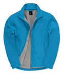 Die Soft-Shell Jacke der Marke B&C, verkauft von Helloprint mit Reißverschluss ist innen grau und außen hell-blau.