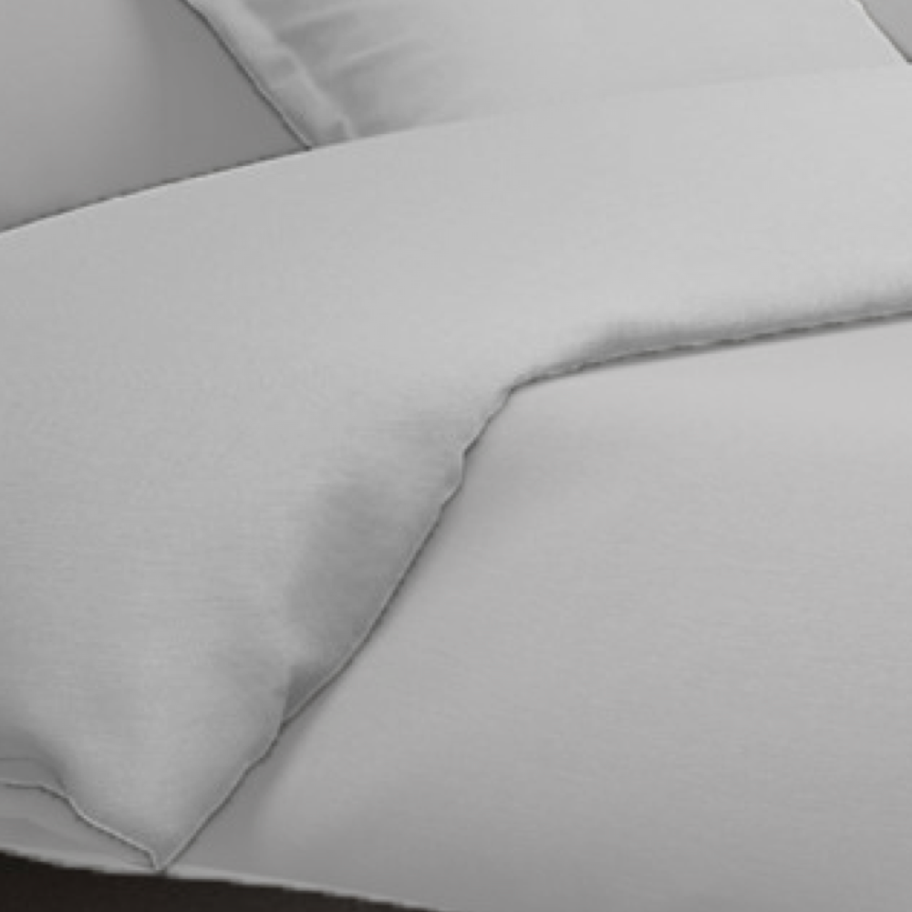 Dekbedovertrek geborduurd