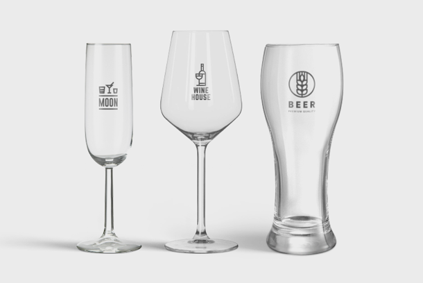 Gepersonaliseerd drinkgerei - water, wijn en bierglazen bedrukt met uw merk - DrukwerkMAX