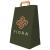 Een papieren groen gekleurde tas met platte hengsels geschikt om te bedrukken met jouw eigen logo of design bij Drukwerkgigant.