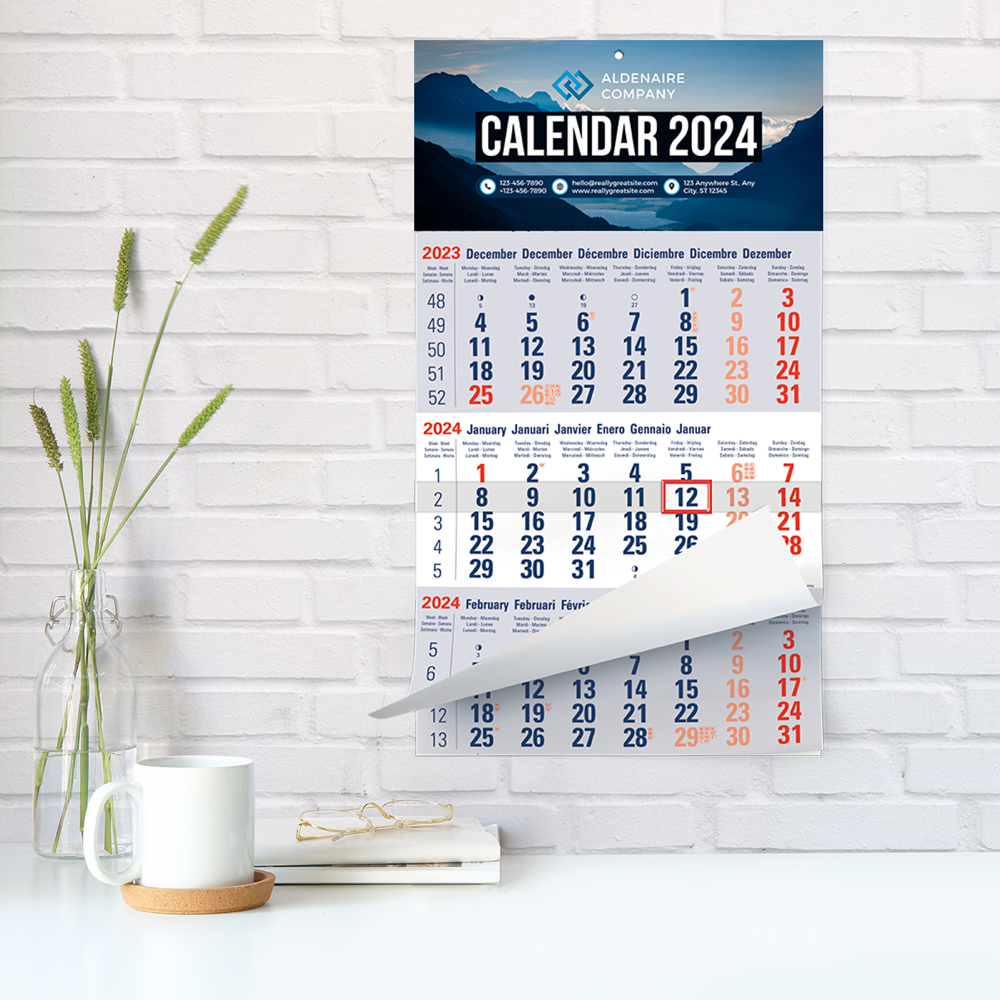 Custom Printed 3 Month Calendar | Helloprint