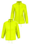 Die Ultra-gelb Outdoor-Jacke von Helloprint bedruckt sorgt dafür dass Du immer sichtbar bist.